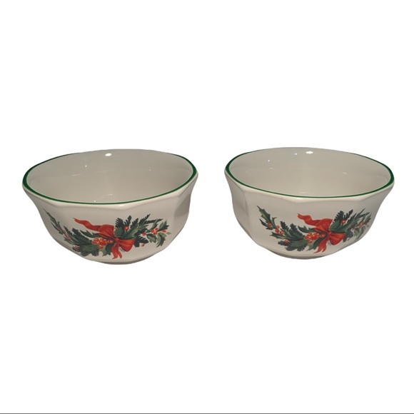 Vintage Pfaltzgraff Christmas Nut, Candy, Appetizers Bowls Set of Two - Picture 2 of 6